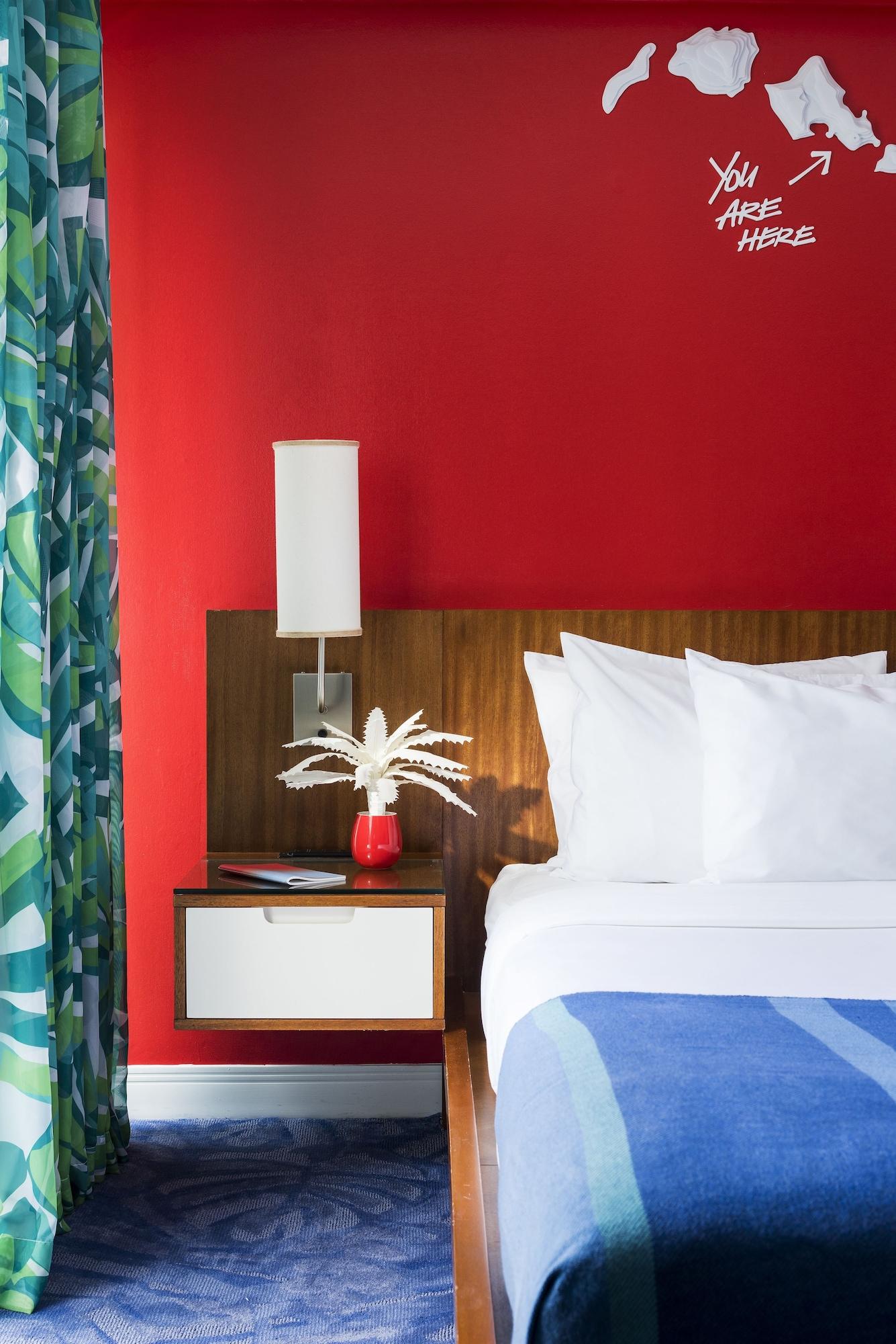 Shoreline Hotel Waikiki Хонолулу Екстериор снимка