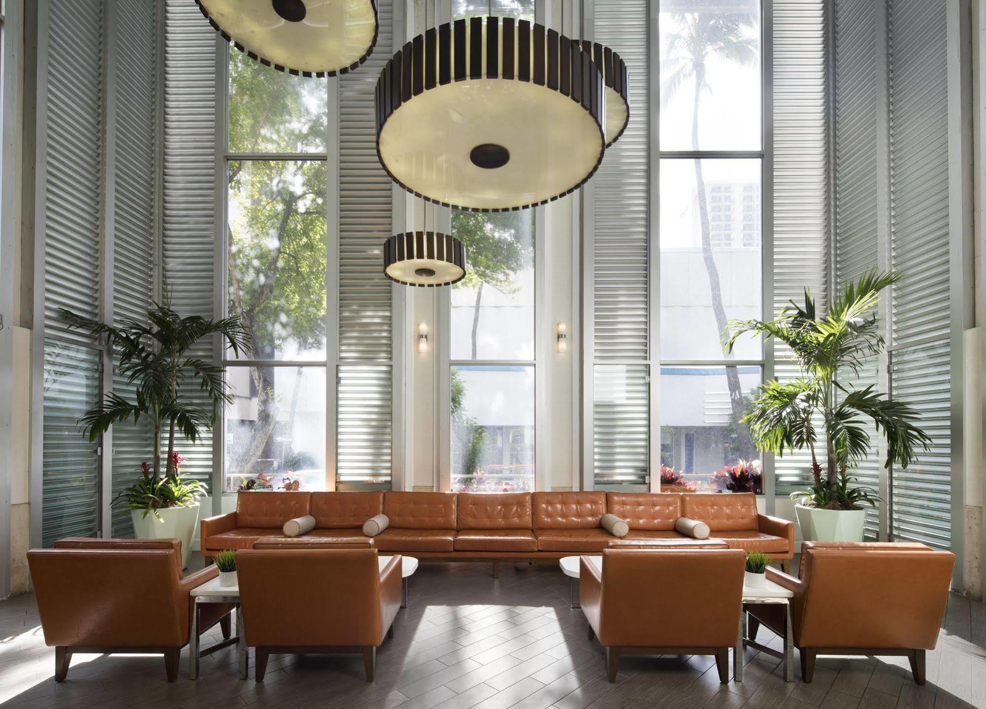 Shoreline Hotel Waikiki Хонолулу Екстериор снимка