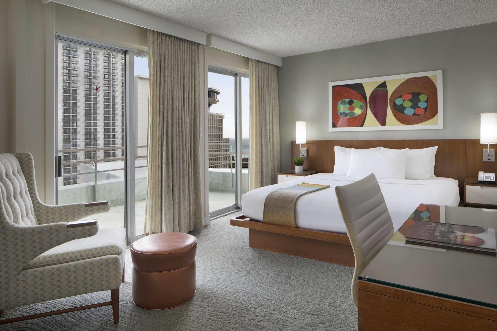 Shoreline Hotel Waikiki Хонолулу Екстериор снимка